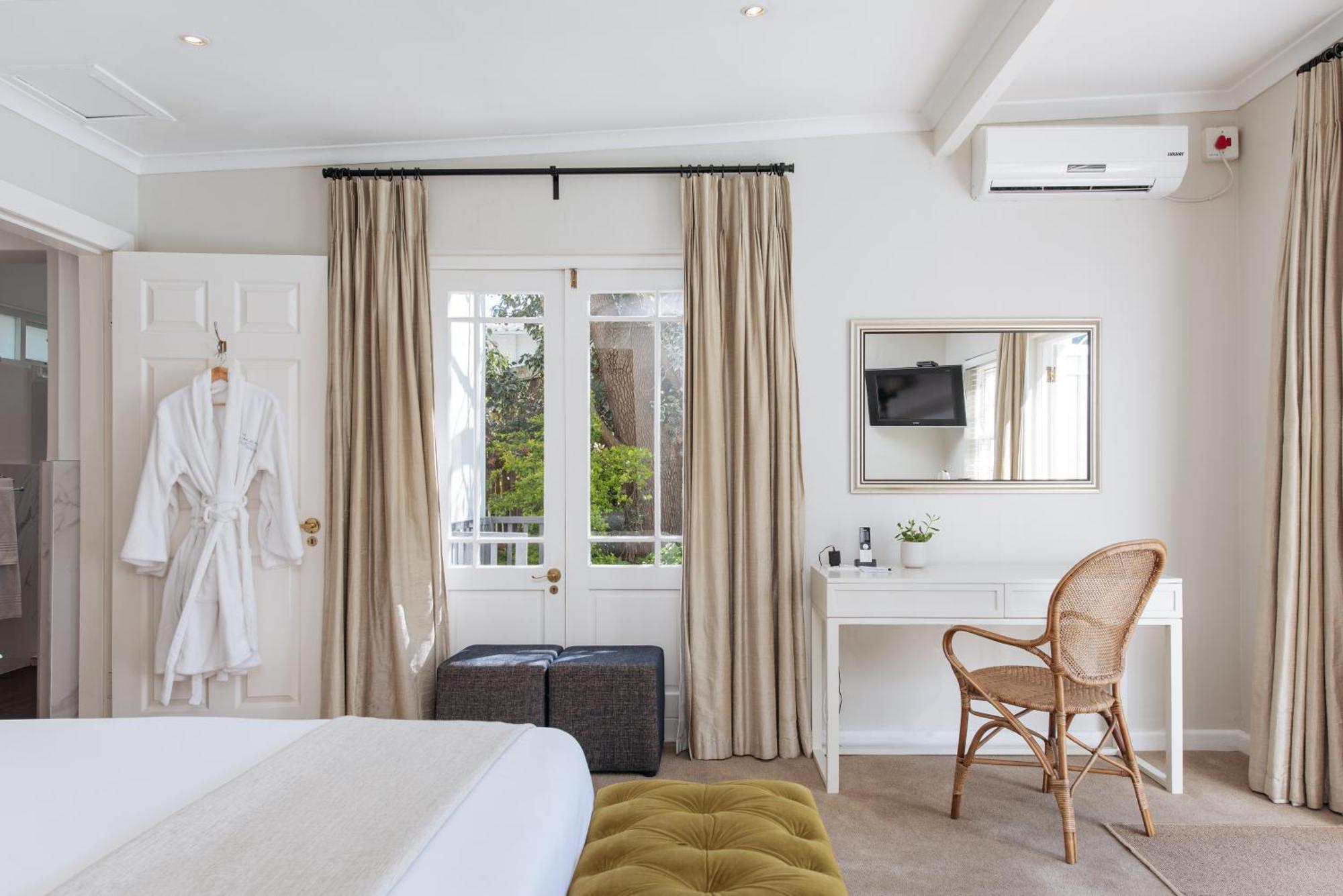 River Manor Boutique Hotel By The Living Journey Collection Стелленбос Экстерьер фото