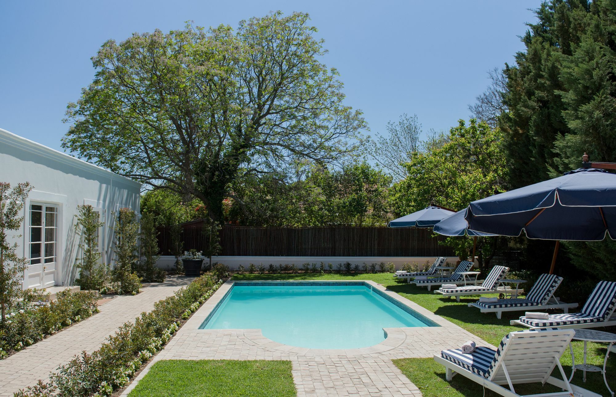 River Manor Boutique Hotel By The Living Journey Collection Стелленбос Экстерьер фото